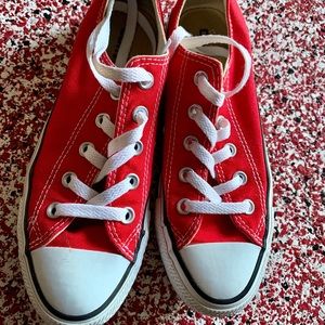 Red women’s converse